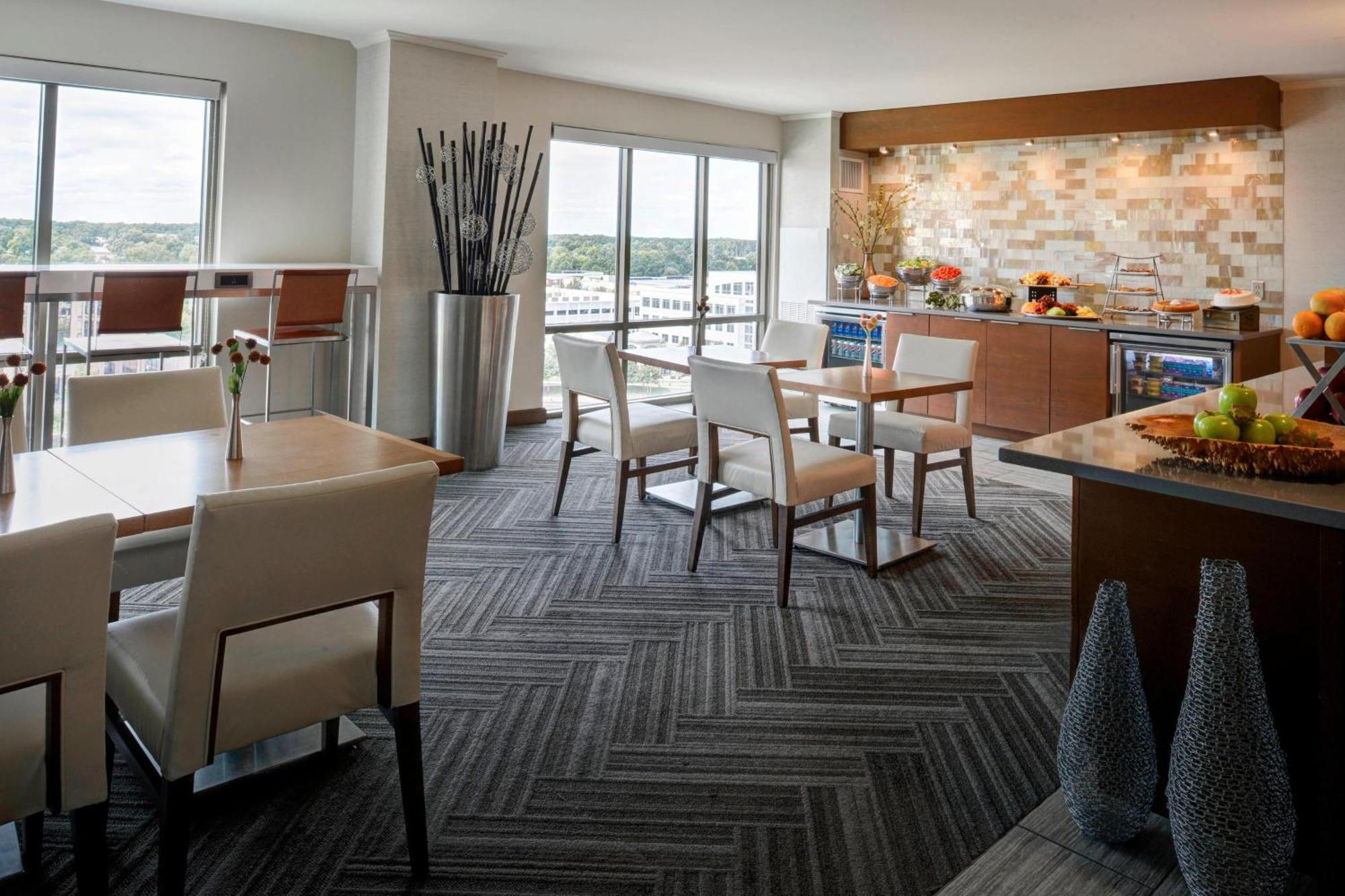 Marriott At Center 3*