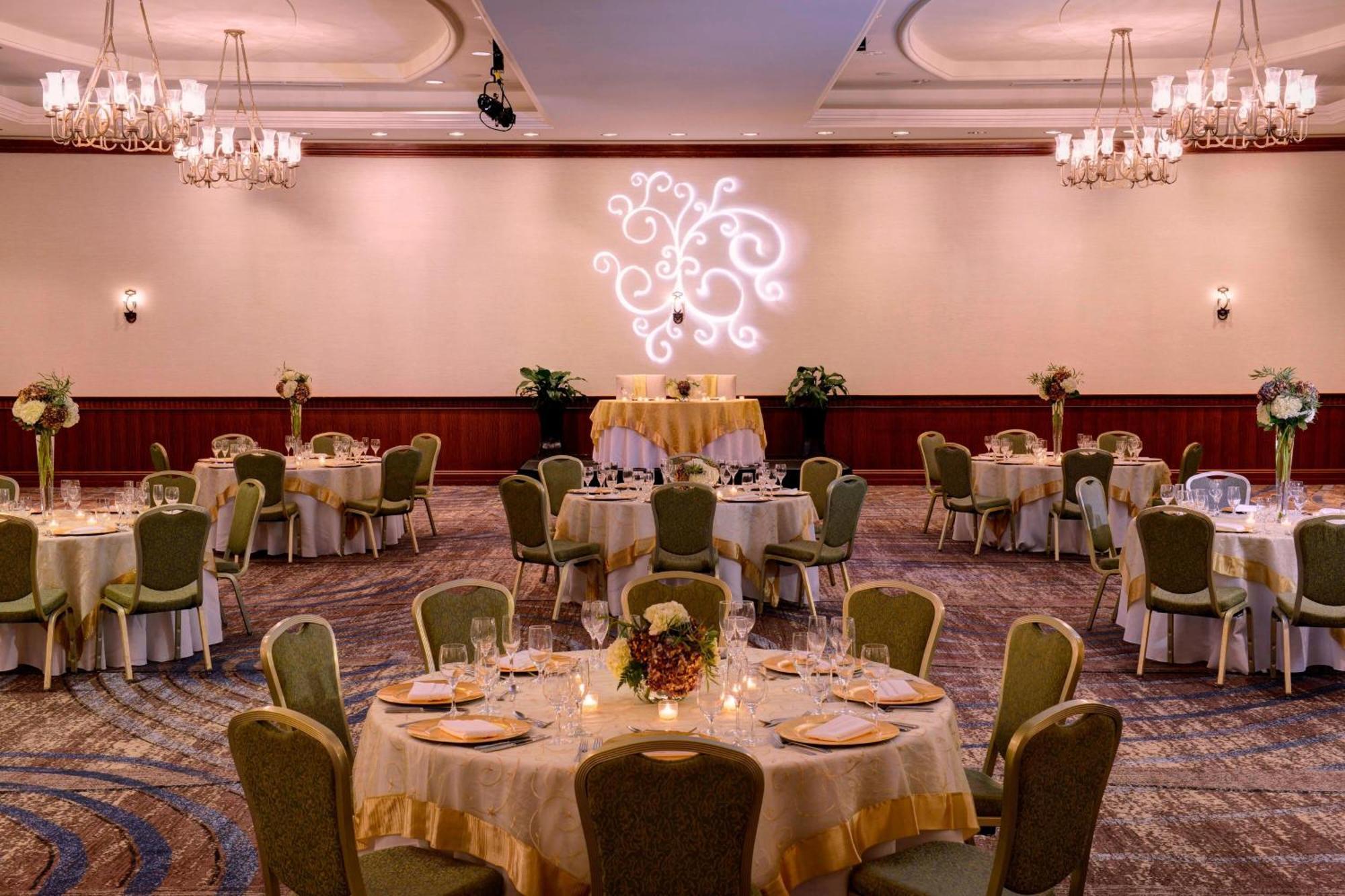 Marriott At Center Hotel Newport News