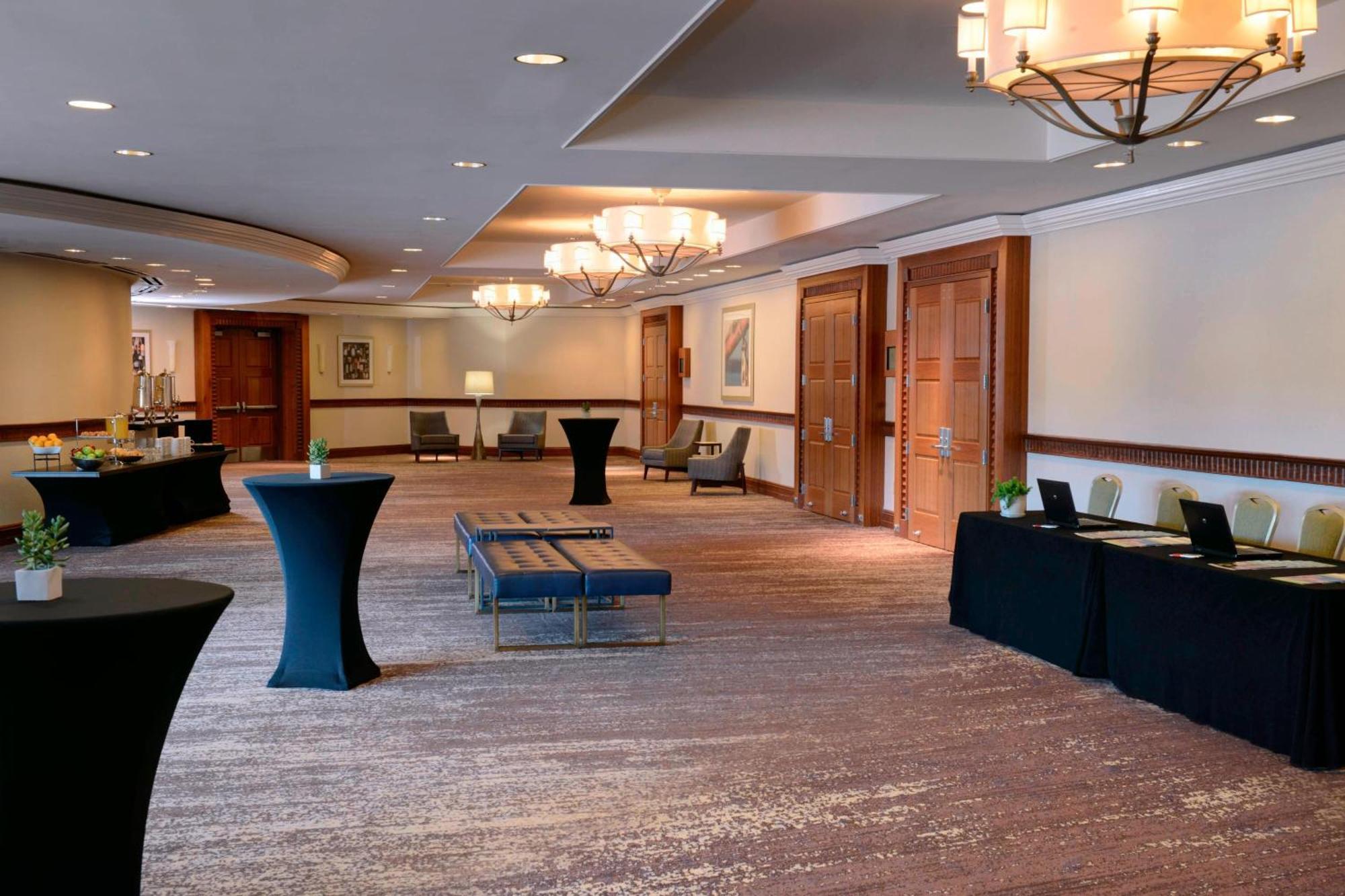 Marriott At Center Hotel 3*