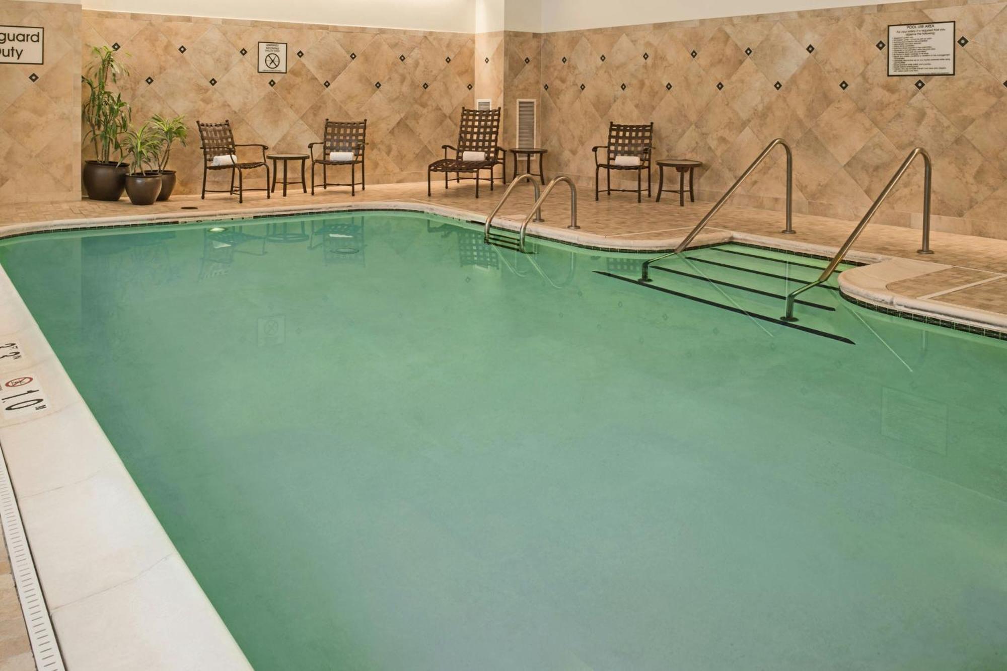 Hotel Marriott At Center 3*