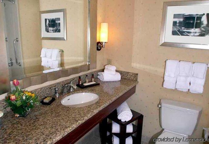 Marriott At Center Hotel Newport News
