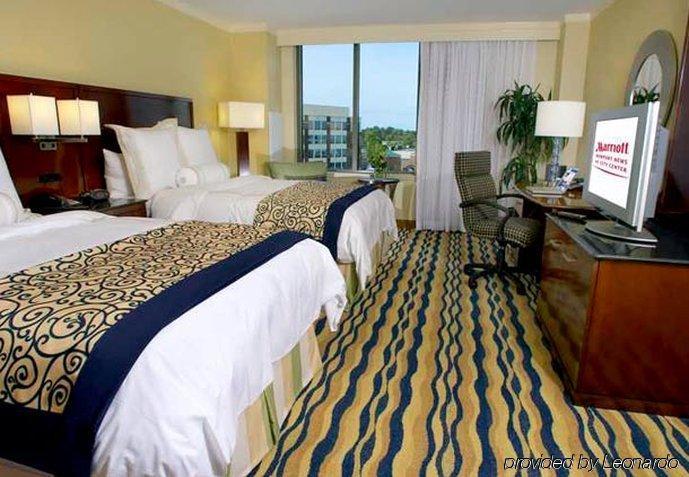 Hotel Marriott At Center 3*
