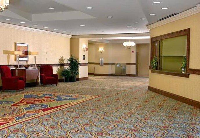 Marriott At Center 3*